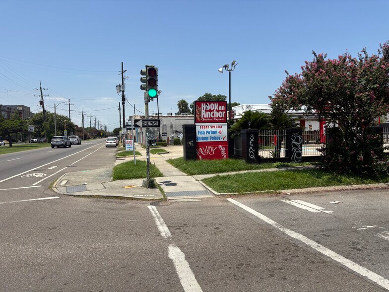 2371 Saint Claude Ave, New Orleans, LA à louer - Photo de l’immeuble – Image 2 sur 5