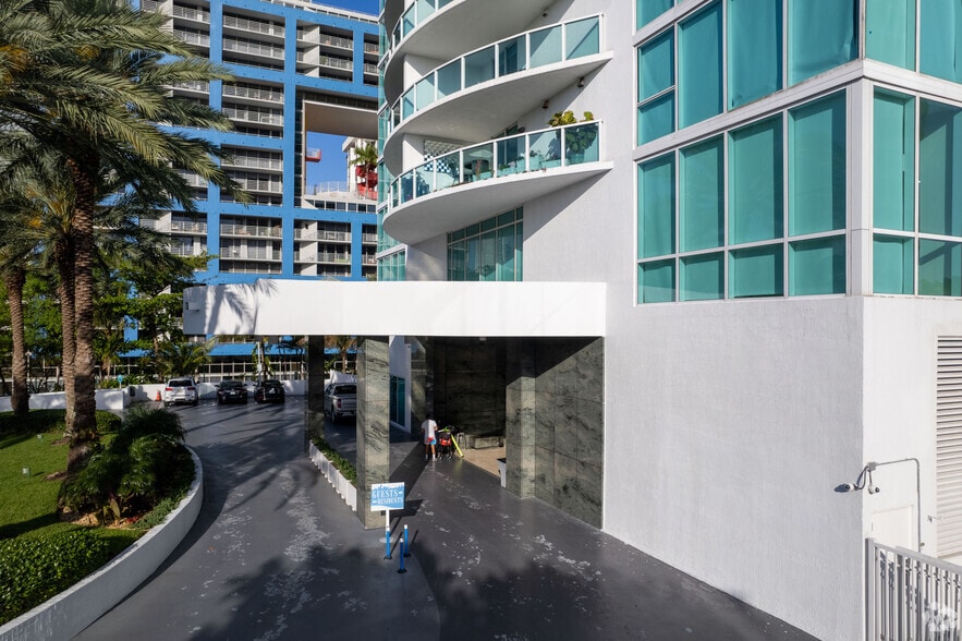 2101 Brickell Ave, Miami, FL à vendre - Photo de l’immeuble – Image 3 sur 16