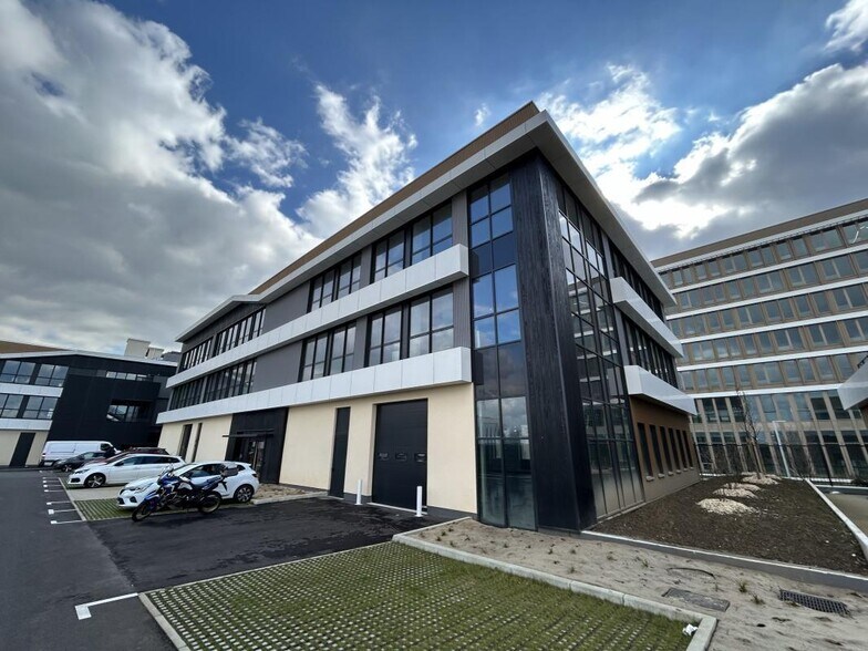 97 Rue Martha Desrumaux, Nanterre à louer - Photo de l’immeuble – Image 2 sur 10