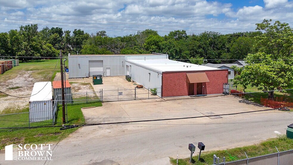 5305 Buford Jett Ln, Mesquite, TX à louer - Photo de l’immeuble – Image 2 sur 16