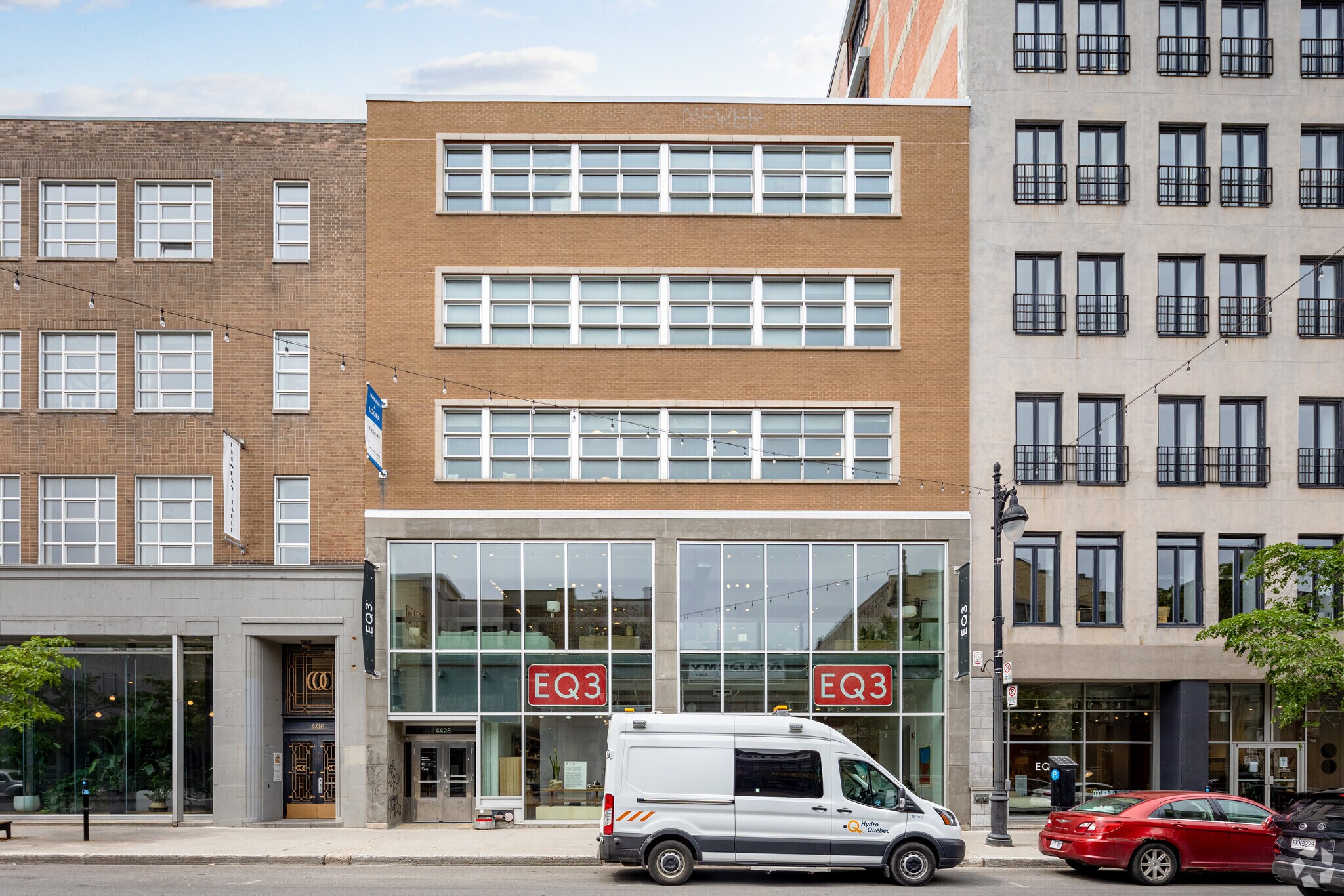 4428-4434 Boul Saint-Laurent, Montréal, QC à louer Photo de l’immeuble– Image 1 sur 4
