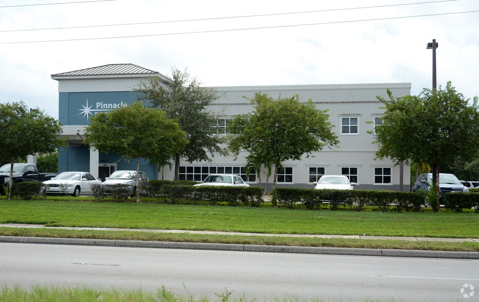 7005 Cortez Rd W, Bradenton, FL à louer - Photo de l’immeuble – Image 3 sur 3