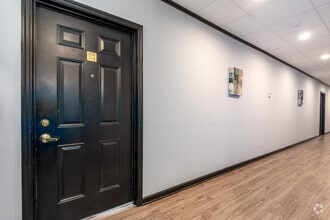 10144 N Port Washington Rd, Mequon, WI à louer Photo intérieure– Image 1 sur 4