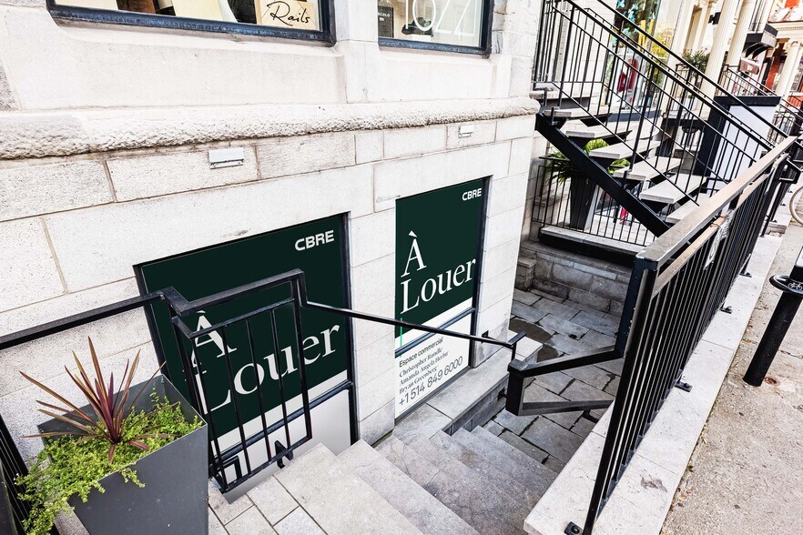 2065-2121 Rue Crescent, Montréal, QC à louer - Photo de l’immeuble – Image 3 sur 3