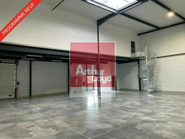 Plus de détails pour Industriel/Logistique à louer