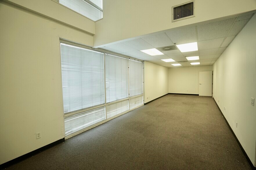 3022 Durfee Ave, El Monte, CA à louer - Photo de l’immeuble – Image 3 sur 28