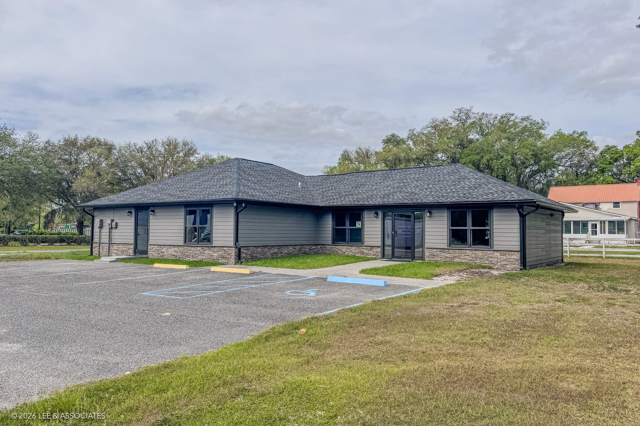 490 SE 3rd Ave, Lake Butler, FL à louer Photo principale– Image 1 sur 15
