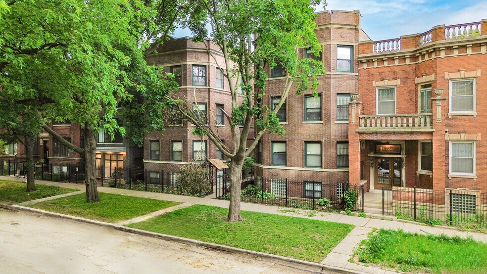 6119 S Greenwood Ave, Chicago, IL à vendre - Photo de l’immeuble – Image 1 sur 5