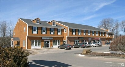 550 N Main St, Southington, CT à louer Photo de l’immeuble– Image 1 sur 9