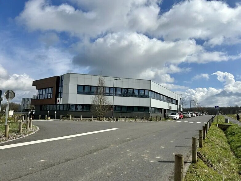 Bureau dans Ars-Laquenexy à vendre - Photo de l’immeuble – Image 2 sur 12