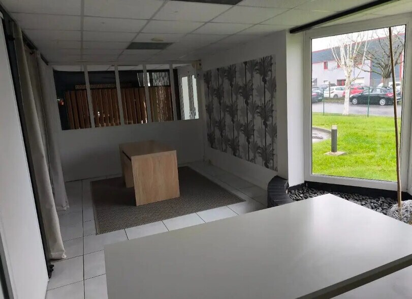 Bureau dans Verson à louer - Photo de l’immeuble – Image 2 sur 4