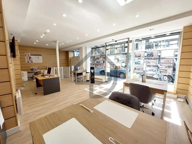 Local commercial dans Paris à louer - Photo intérieure – Image 2 sur 6