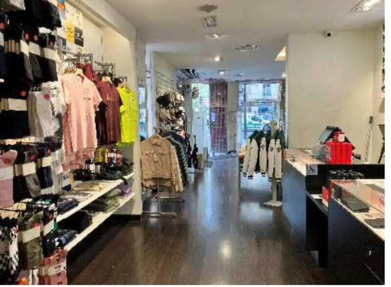 Local commercial dans Paris à louer - Photo intérieure – Image 1 sur 6