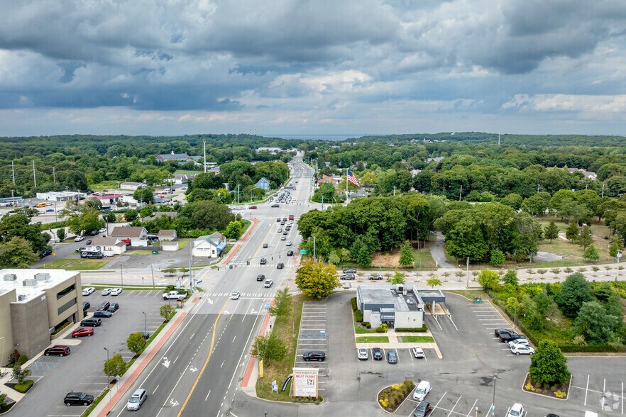 1015 Rt-112, Port Jefferson Station, NY à louer - Aérien – Image 3 sur 5