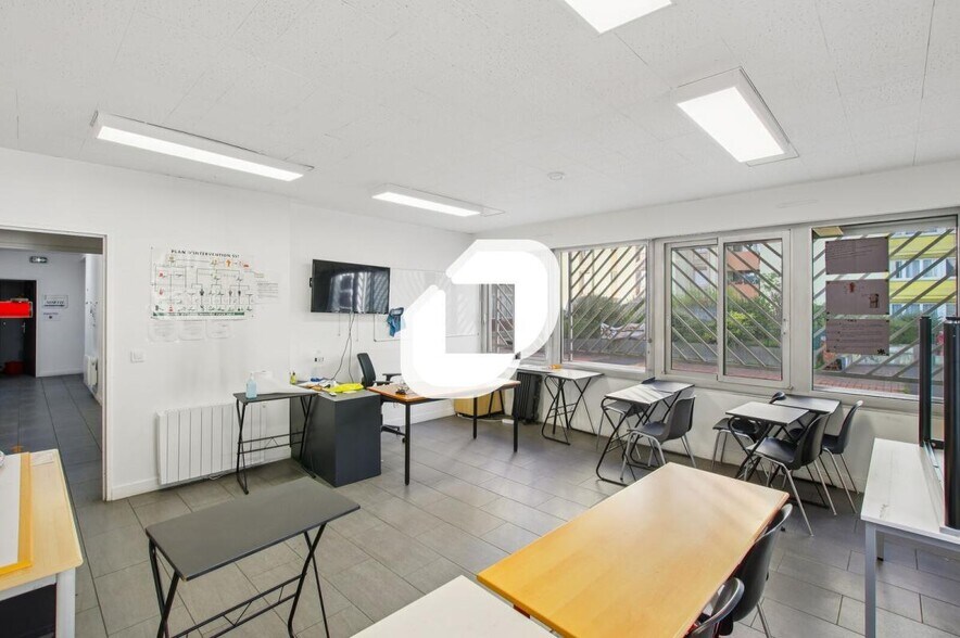 Bureau dans Bobigny à vendre - Photo intérieure – Image 3 sur 13