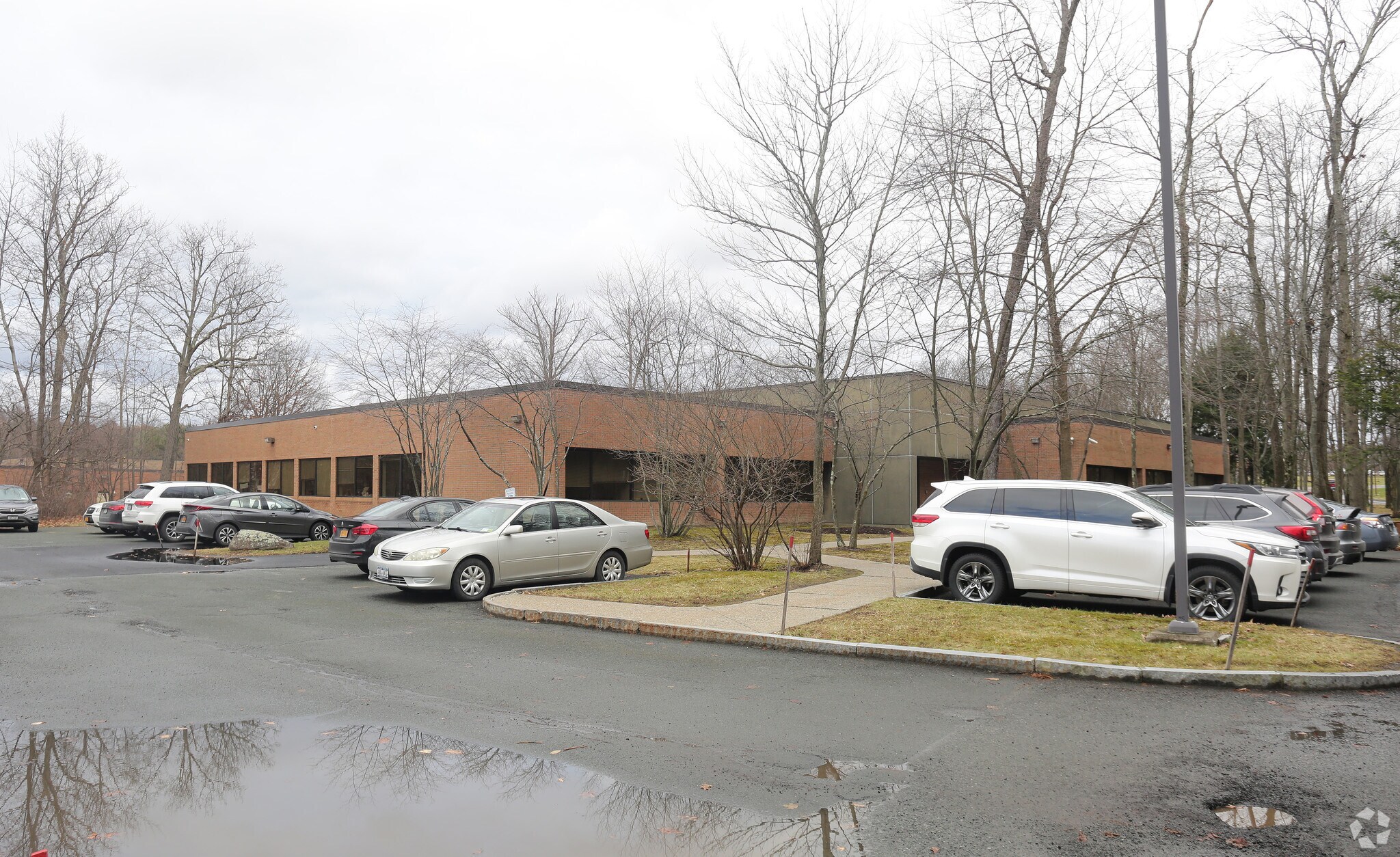 125 Jordan Rd, Troy, NY à louer Photo principale– Image 1 sur 5