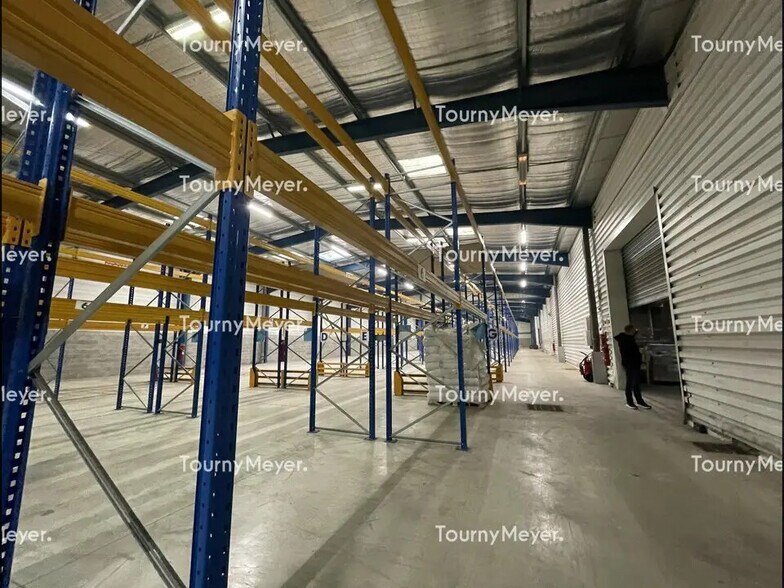 Local d'activités dans Saint-Thibéry à vendre - Photo de l’immeuble – Image 1 sur 6