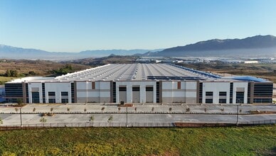 1304 E Alessandro Blvd, Riverside, CA à vendre Photo de l’immeuble– Image 2 sur 4