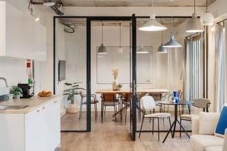 31 Rue De Châteaudun, Paris à louer Photo intérieure– Image 2 sur 5