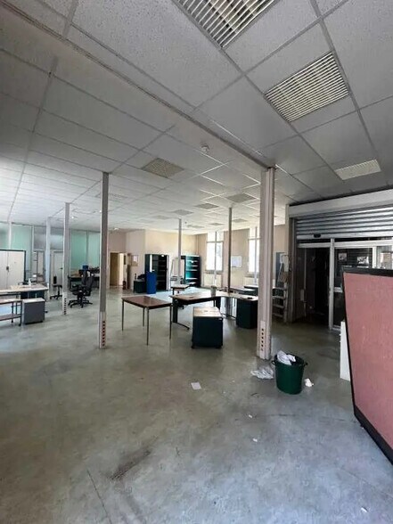 Bureau dans Noyon à vendre - Photo de l’immeuble – Image 2 sur 6