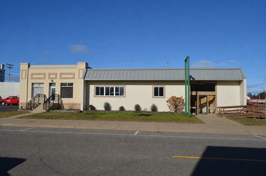 415 Front St, Brainerd, MN à louer - Photo de l’immeuble – Image 2 sur 4