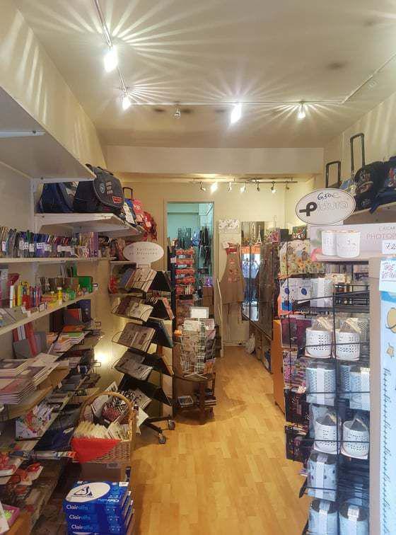 Plus de détails pour Local commercial à louer