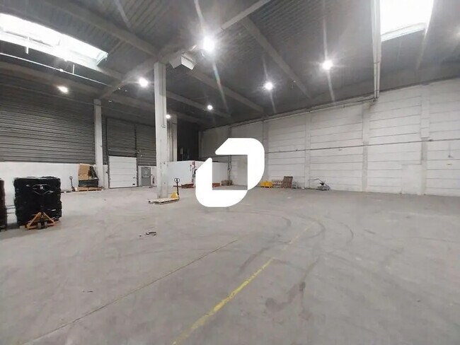 Plus de détails pour Local d'activités, Industriel/Logistique à louer