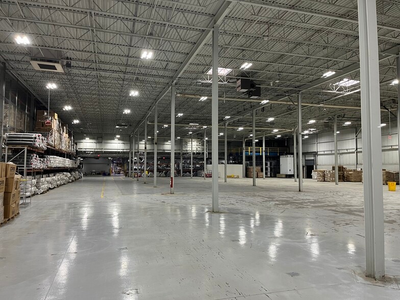 6451 Main St, Morton Grove, IL à louer - Photo intérieure – Image 3 sur 6