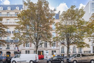 Plus de détails pour 13 Avenue Hoche, Paris - Bureau à louer