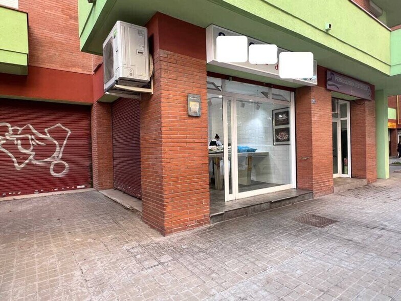 Immeuble residentiel dans Sabadell, Barcelona à vendre - Photo de l’immeuble – Image 2 sur 2