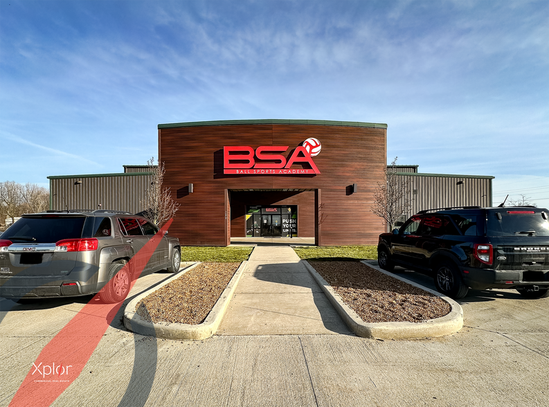 200 Intertech Pky, Angola, IN à louer - Photo principale – Image 1 sur 19