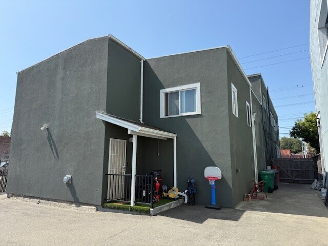 2333 Clement Ave, Alameda, CA à vendre - Photo de l’immeuble – Image 3 sur 21
