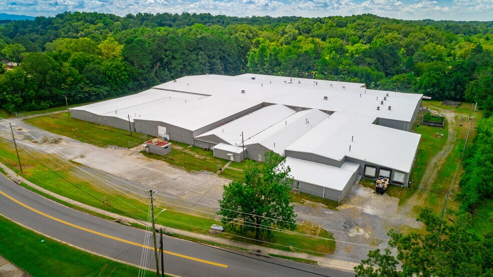1318 Underwood St, Dalton, GA à louer - Photo de l’immeuble – Image 2 sur 27