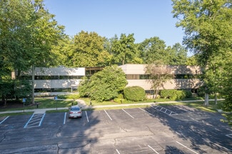 Plus de détails pour 1705 Indian Wood Cir, Maumee, OH - Bureau à louer