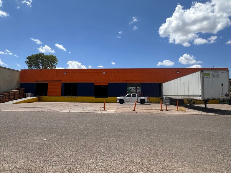 4603 Warehouse Ln, Laredo, TX à louer - Photo de l’immeuble – Image 1 sur 5