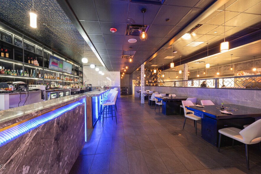 2100 W White Oaks Dr, Springfield, IL à vendre - Photo intérieure – Image 3 sur 72