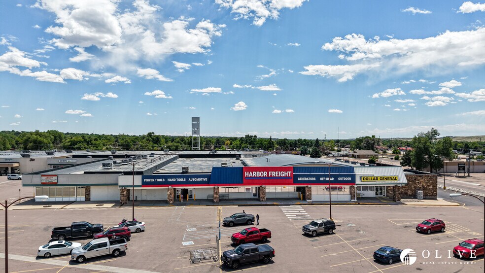 Widefield Mall portefeuille de 8 biens à vendre sur LoopNet.fr - Photo de l’immeuble – Image 3 sur 35