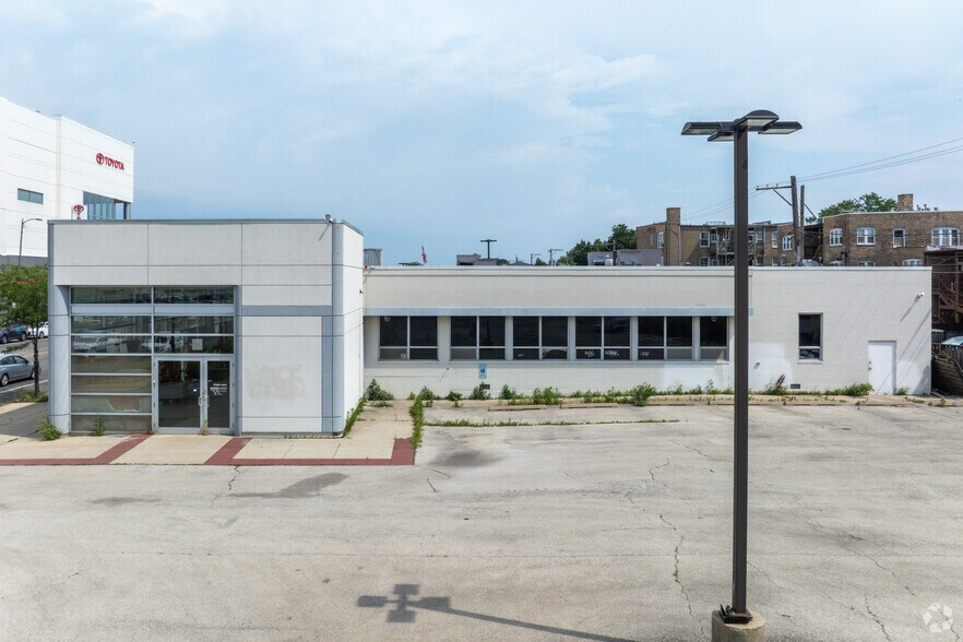6017-6057 N Western Ave, Chicago, IL à vendre - Photo de l’immeuble – Image 2 sur 7