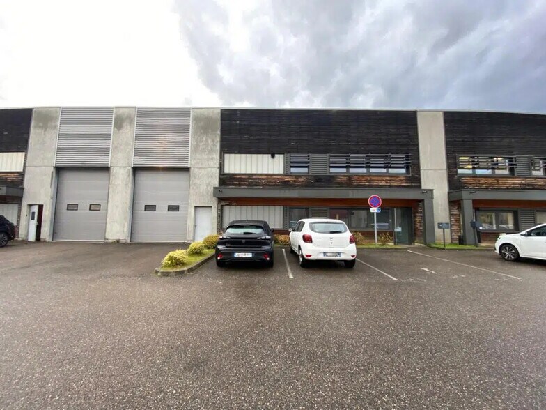 Bureau dans Oullins à louer - Photo de l’immeuble – Image 1 sur 8