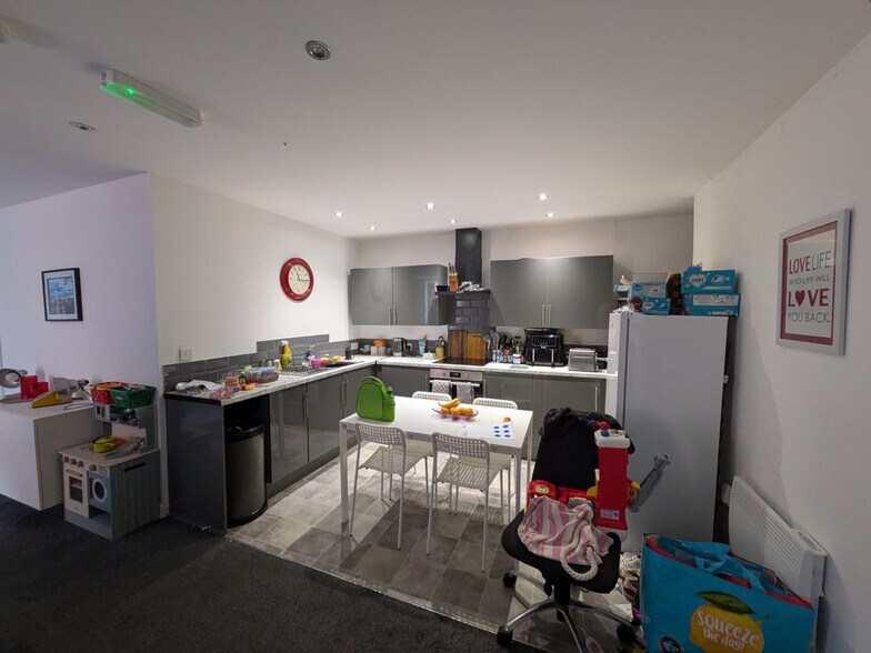 18 Market St, Oldham à vendre - Photo intérieure – Image 3 sur 10