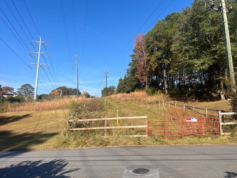 1052 Willivee dr, Decatur, GA à vendre - Photo de l’immeuble – Image 2 sur 4