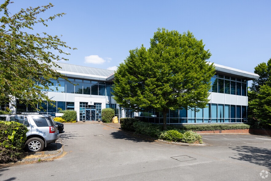 Gillette Way, Reading à louer - Photo principale – Image 1 sur 3