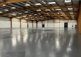 Plus de détails pour Windmill Road West, Sunbury On Thames - Industriel/Logistique à louer