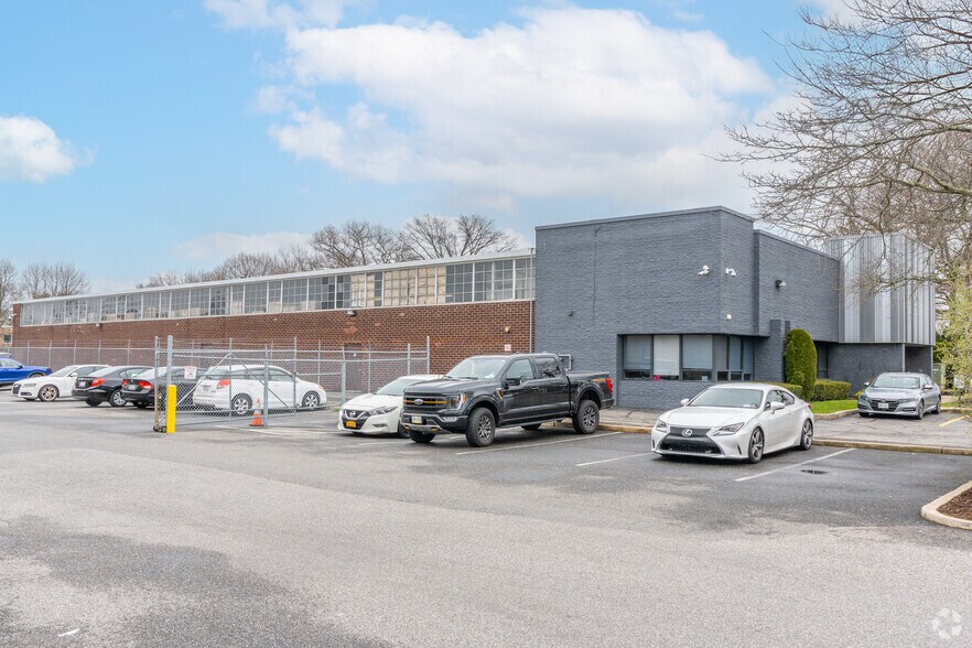 42-46 Central Ave, Farmingdale, NY à louer - Photo de l’immeuble – Image 2 sur 5