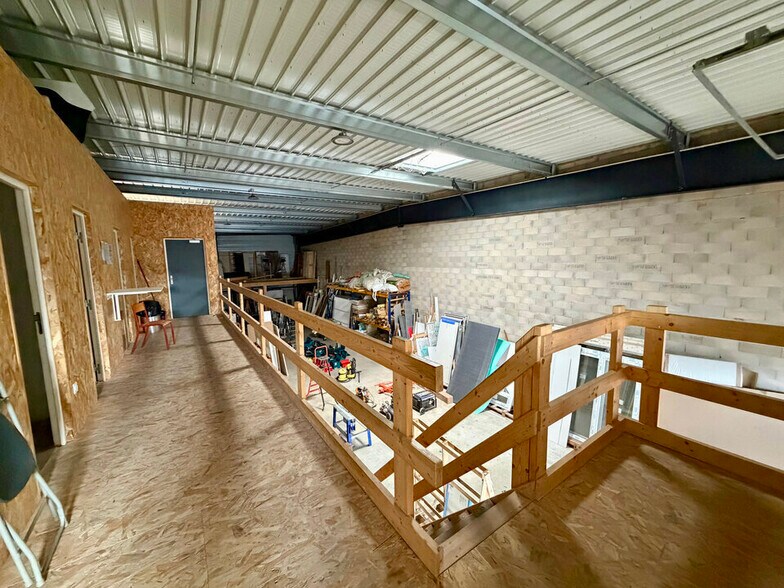 Local d’activités dans Cernay-lès-Reims à louer - Photo intérieure – Image 2 sur 7