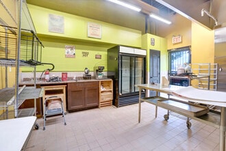 2829 Harway Ave, Brooklyn, NY à louer Photo intérieure– Image 1 sur 14