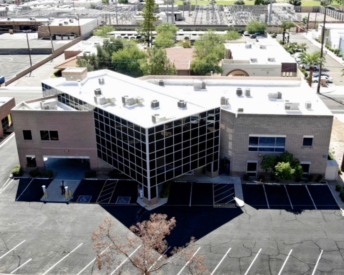 370 E Virginia Ave, Phoenix, AZ à louer Photo de l’immeuble– Image 1 sur 10