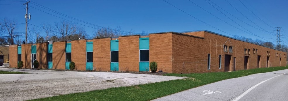5171 Canal Rd, Cleveland, OH à louer - Photo principale – Image 2 sur 3