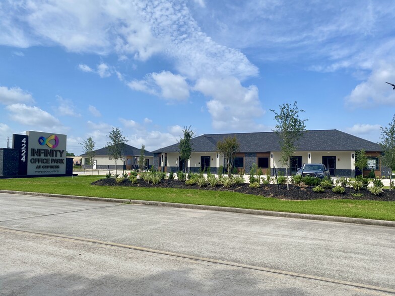 4224 Cypress Creek Pky, Houston, TX à louer - Photo de l’immeuble – Image 3 sur 14