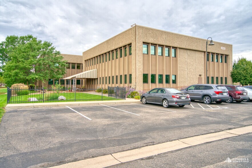1629 Blue Spruce Dr, Fort Collins, CO à louer - Photo de l’immeuble – Image 2 sur 4